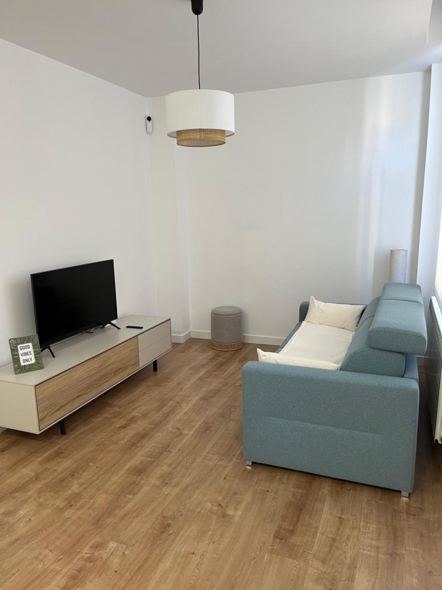Apartamento Puerta De Burgos Vut09605 Exteriör bild