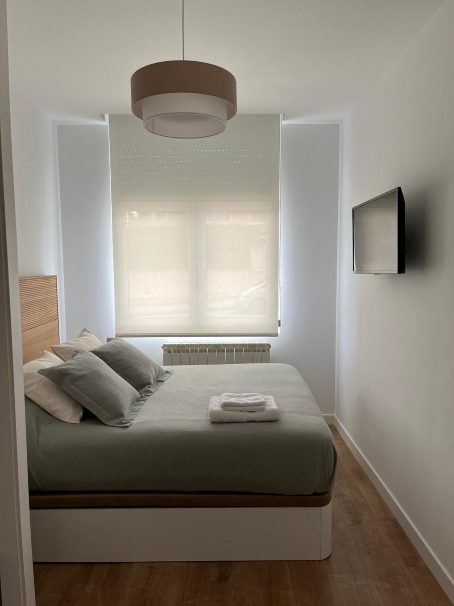 Apartamento Puerta De Burgos Vut09605 Exteriör bild